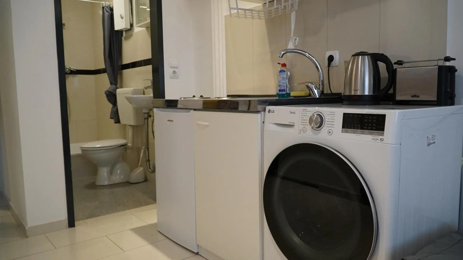 Mk Apartments Bremen 2 Wifi - Kostenlose Parkplaetze - In 5 Minuten In Der Stadt