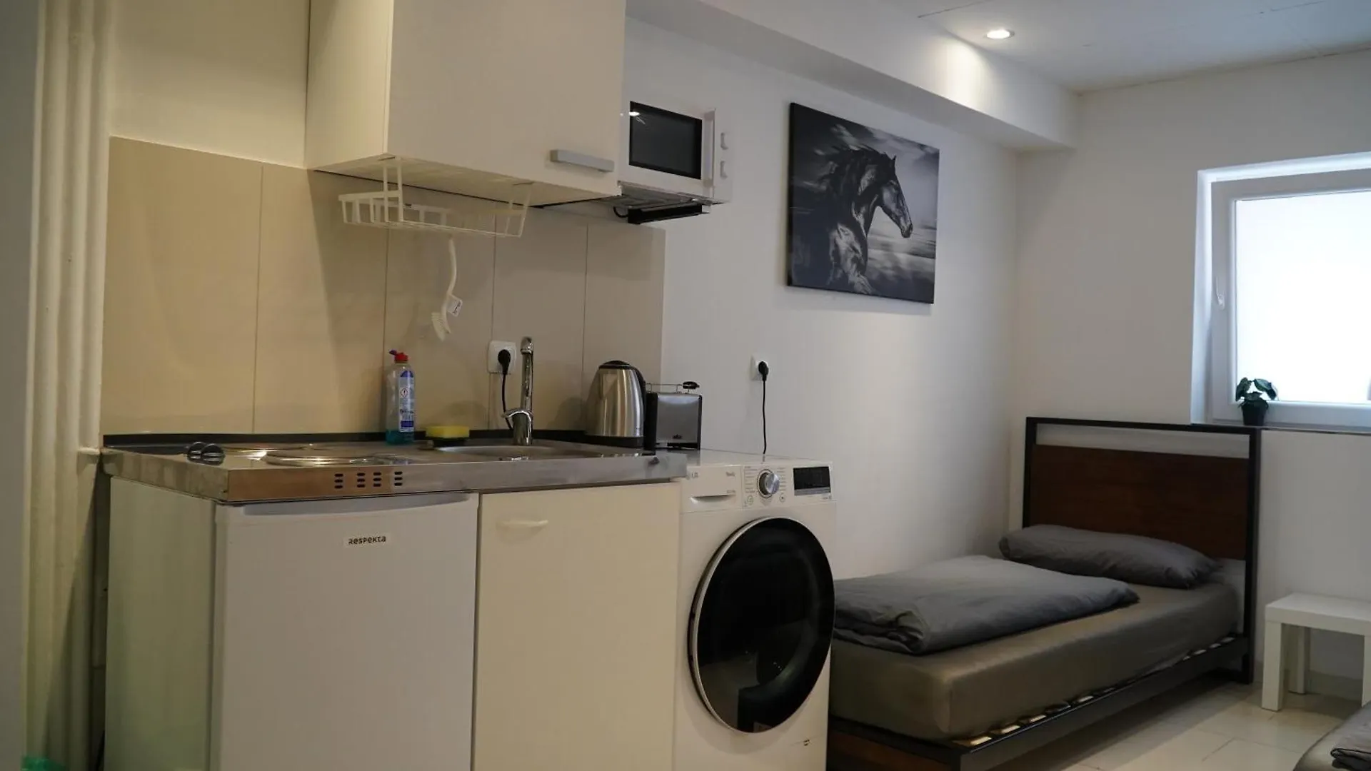 Mk Apartments Bremen 2 Wifi - Kostenlose Parkplaetze - In 5 Minuten In Der Stadt