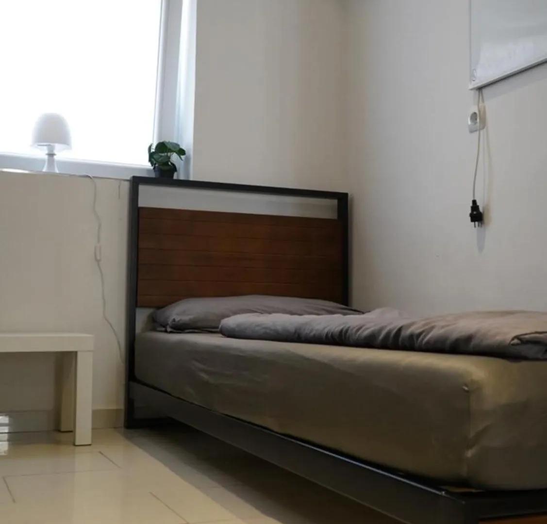 Mk Apartments Bremen 2 Wifi - Kostenlose Parkplaetze - In 5 Minuten In Der Stadt