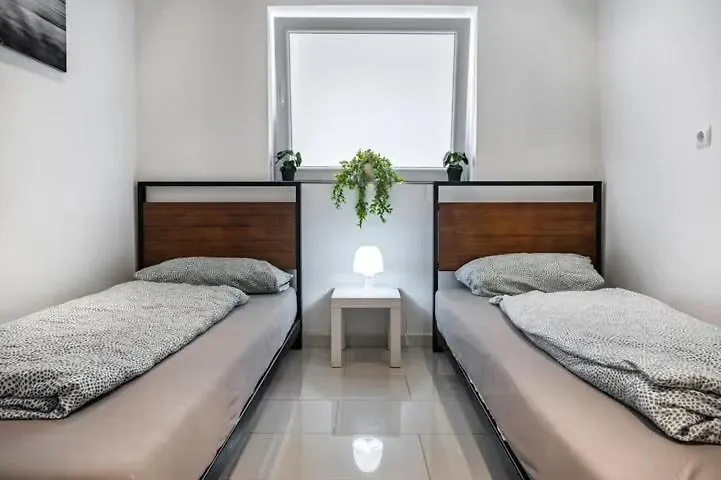 Mk Apartments Bremen 2 Wifi - Kostenlose Parkplaetze - In 5 Minuten In Der Stadt
